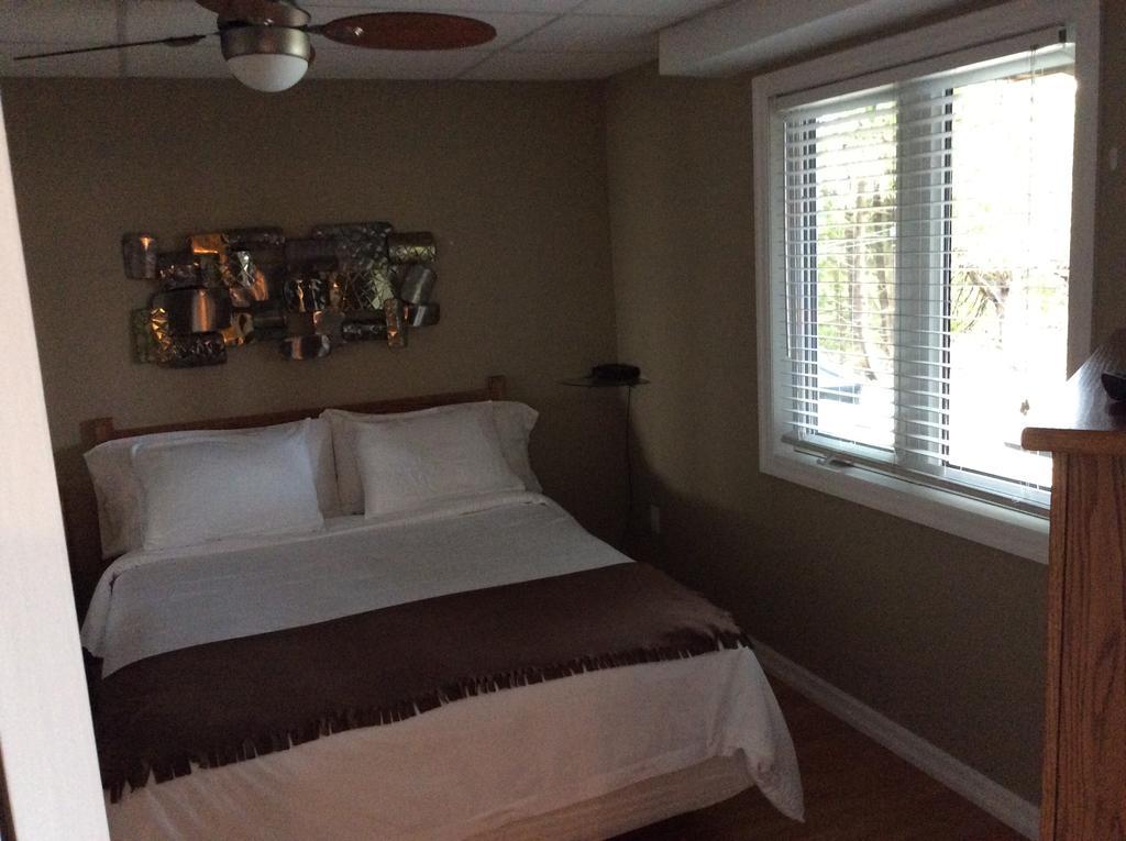 N' This On The Bay -Vacation Suite Wiarton Exterior foto