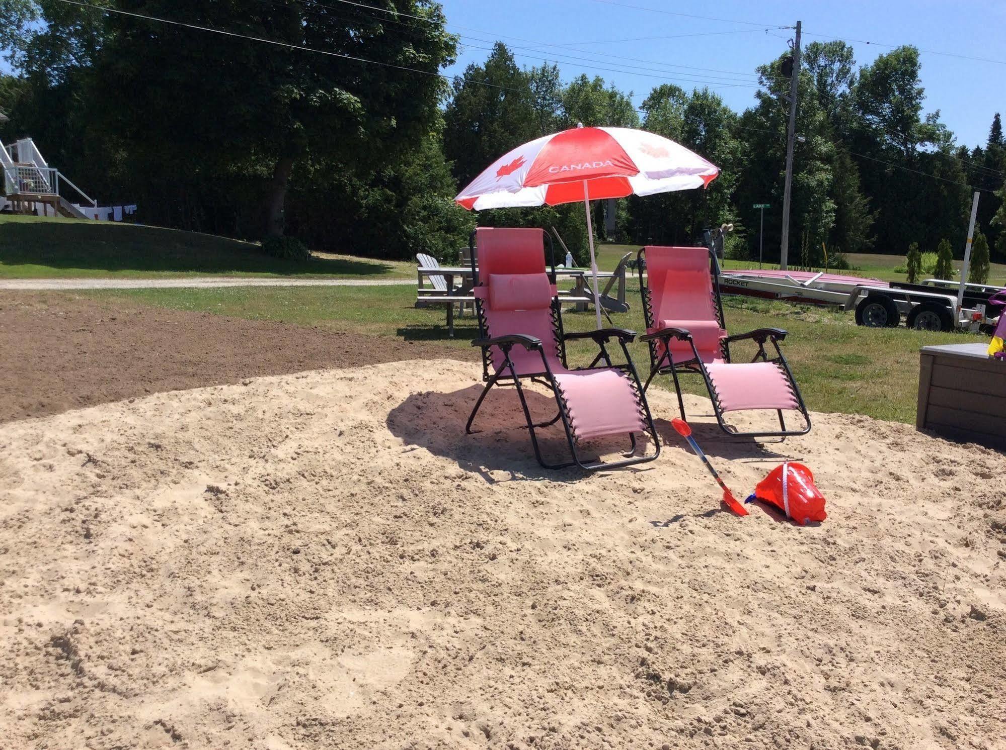 N' This On The Bay -Vacation Suite Wiarton Exterior foto