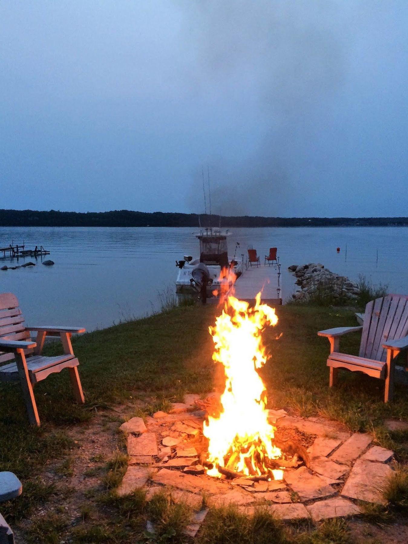 N' This On The Bay -Vacation Suite Wiarton Exterior foto